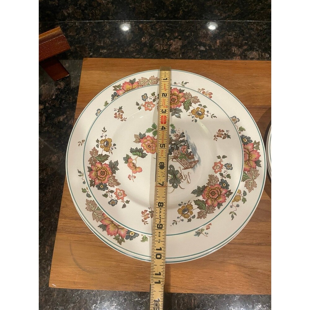 VINTAGE WEDGWOOD ENGLISH CHINA DINNERWARE - Picture 4 of 9